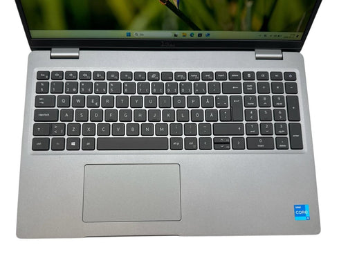 Dell Latitude 5520 | Intel Core i5-1145G7 | 16 GB RAM | 256 GB SSD | 15,6" FHD | Windows 11 Pro
