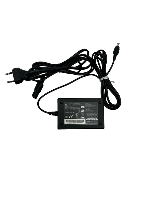 Delta adapter 5.7V 3A AC/DC strömadapter laddare. (beg)
