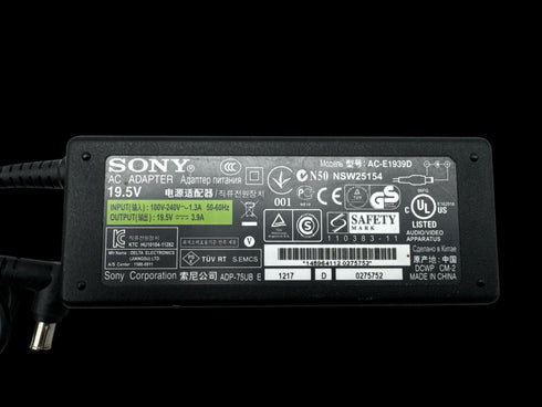Sony AC-adapter, modell AC-E1939D 19.5V === 3.9A (beg)