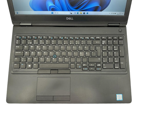 Dell Latitude 5590 Business Laptop/Bärbar | 15.6in HD | Intel Core 8th Gen i5-8250U Quad Core | 8GB DDR4 | 256GB SSD | Win 11 Pro (beg)