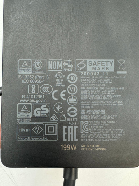 Microsoft laddar modell 1932 199W 15.35V 12.96A