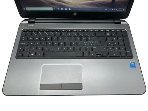 (Beg) HP 250 G3 – 15,6– Core i3 4005U-8 GB RAM – 120 GB SSD /Batteriet är nytt