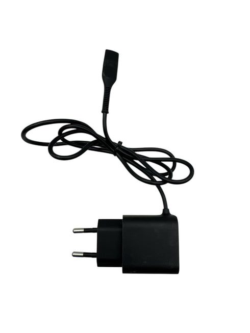 Braun AC/DC adapter. Modell 492-5218 12.0V 0.4A, 4.8W(beg)