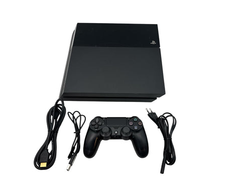 PlayStation 4 /500GB med tillbehör (beg 3)