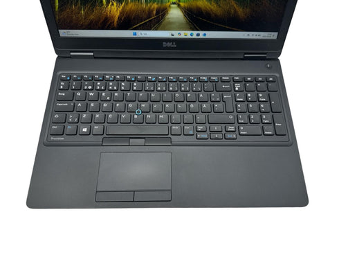 Dell Precision 3520 | I7-7700HQ | 15.6/ 32 GB DDR4/512 NVMe SSD/Win 11(beg)