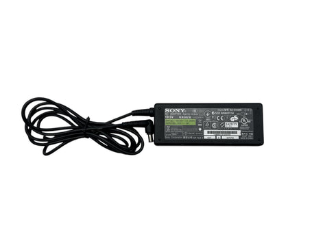 Sony AC-adapter, modell AC-E1939D 19.5V === 3.9A (beg)