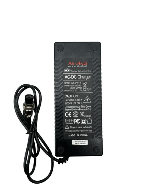 Airwheel AC-DC-laddare, modell XVE-6720175 / DC67.2V, 1.75A (beg)